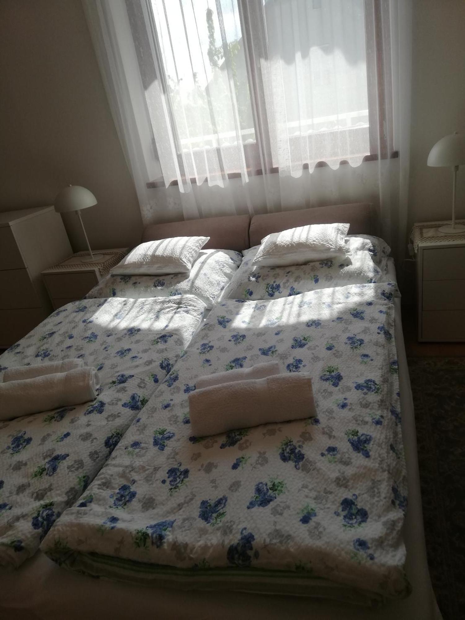 Ferienwohnung Viragos Vendeghaz Balatonfuered Exterior foto